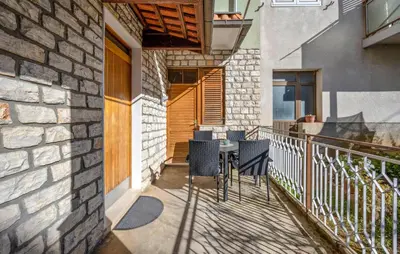 Balkon ili terasa u objektu Lovely Home In Zaton With Wifi