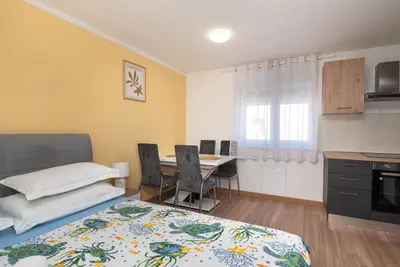 Kuhinja ili čajna kuhinja u objektu Apartments Villa Summertime