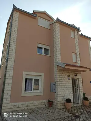 Zgrada u kojoj se nalazi apartman
