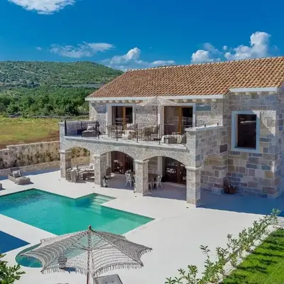 Gorgeous Home In Cera With Wifi