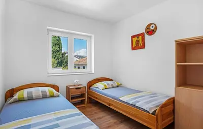 Krevet ili kreveti u jedinici u objektu Pet Friendly Apartment In Rogoznica