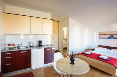 Kuhinja ili čajna kuhinja u objektu Apartments Blatančić