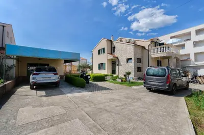 Zgrada u kojoj se nalazi apartman