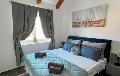 Krevet ili kreveti u jedinici u objektu Beautiful Home In Skradin With Kitchen