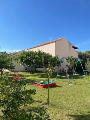Dječje igralište u objektu Apartments Maja