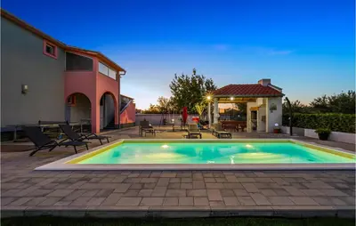 Bazen u objektu Holiday Home Dubrava Tisnjanska 32 ili u blizini