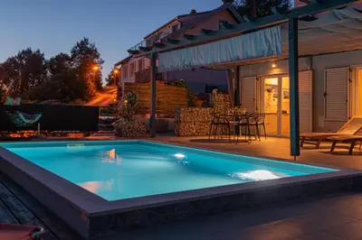 Bazen u objektu Kuća Mali Raj - Little Paradise ili u blizini