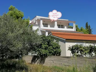Zgrada u kojoj se nalazi privatni smještaj