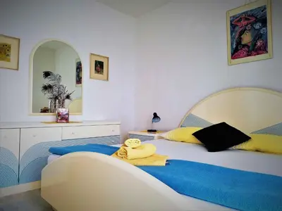Krevet ili kreveti u jedinici u objektu Apartments in Vodice 7658