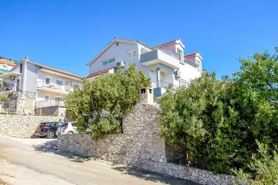 Zgrada u kojoj se nalazi apartman