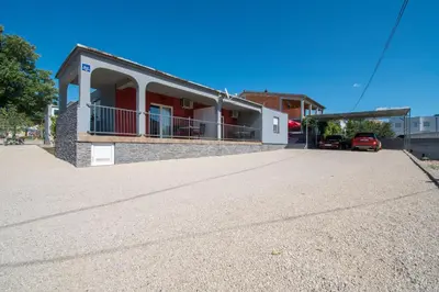 Zgrada u kojoj se nalazi apartman