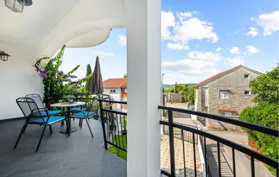 Balkon ili terasa u objektu Nice Apartment In Pirovac With Kitchen