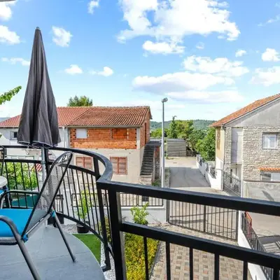 Nice Apartment In Pirovac With Kitchen