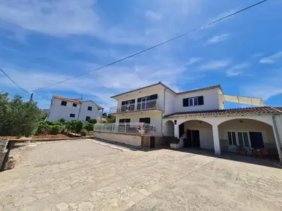 Zgrada u kojoj se nalazi apartman