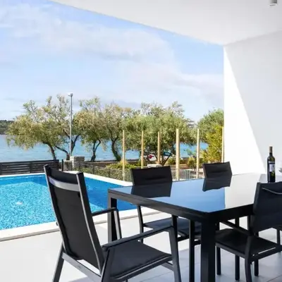 3 Bedroom Stunning Apartment In Vodice
