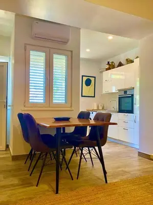 Kuhinja ili čajna kuhinja u objektu Harbour View House Studio Apartment