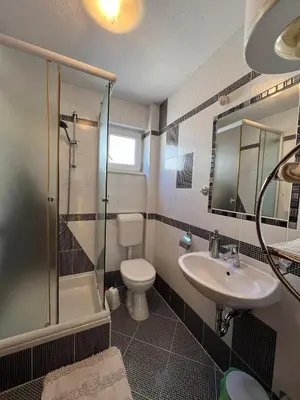 Kupaonica u objektu Apartmani 4 Delfina Rogoznica