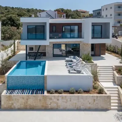 Luxury Villa Seven Seas with infinity heated pool by the sea in Ražanj