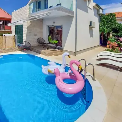 Stunning Apartment In Brodarica