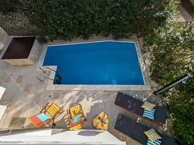 Bazen u objektu Vila Burin ili u blizini