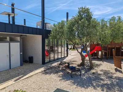 Vrt u objektu New! Mobile Home Domina near the beach with shared pool