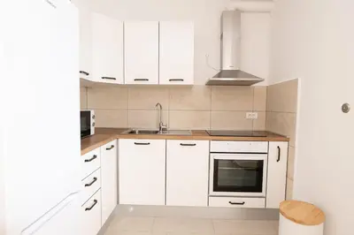 Kuhinja ili čajna kuhinja u objektu Apartments Maja
