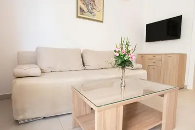 TV i/ili zabavni centar u objektu Apartments Maja