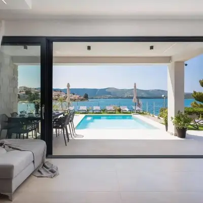 Luxury beachfront Villa L'Amour with heated pool near Šibenik