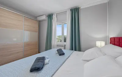 Krevet ili kreveti u jedinici u objektu 3 Bedroom Stunning Home In Dvornice