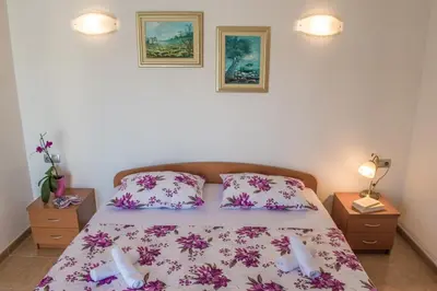 Krevet ili kreveti u jedinici u objektu Seaside house for families with children Rogoznica - 22156