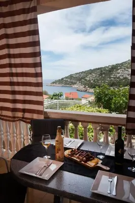 Pogled na planine ili pogled na planine iz apartmana