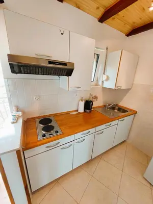 Kuhinja ili čajna kuhinja u objektu Bay Serenity apartments - Raslina