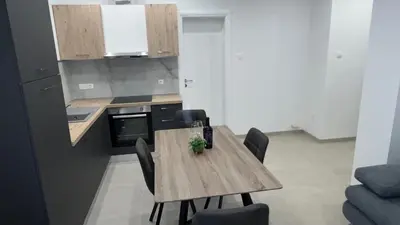 Kuhinja ili čajna kuhinja u objektu Jednosobni apartman s pogledom na more