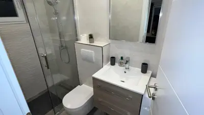 Kupaonica u objektu Jednosobni apartman s pogledom na more