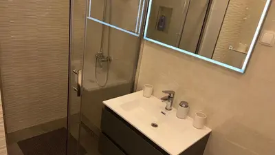 Kupaonica u objektu Dvosobni apartman s pogledom na more