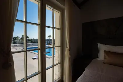 Bazen u objektu Villa Cypress Estate ili u blizini