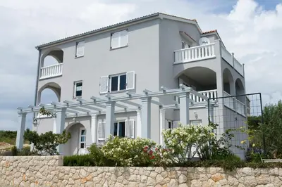 Zgrada u kojoj se nalazi apartman