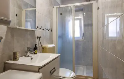 Kupaonica u objektu Awesome Apartment In Sibenik