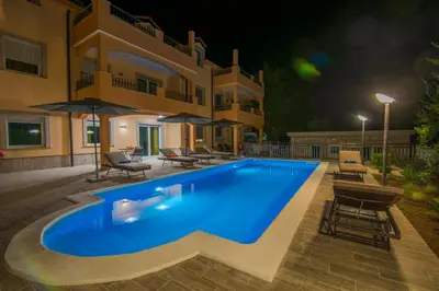 Bazen u objektu Villa Ljubica 2 ili u blizini