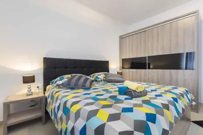 Krevet ili kreveti u jedinici u objektu Apartment in Grebastica 7033