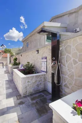 Zgrada u kojoj se nalazi apartman