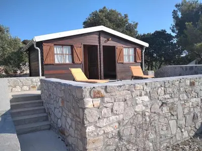 Zgrada u kojoj se nalazi vikendica