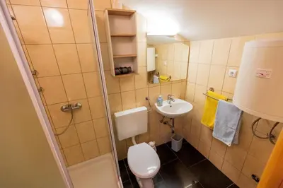 Kupaonica u objektu Apartments with parking space Vodice - 22557