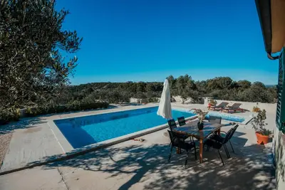 Bazen u objektu Holiday home Jukan ili u blizini