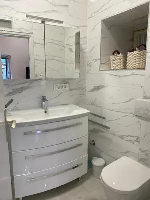 Kupaonica u objektu Beach House Tisno whit Sea View
