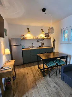 Kuhinja ili čajna kuhinja u objektu Apartments by the sea Rogoznica - 22448
