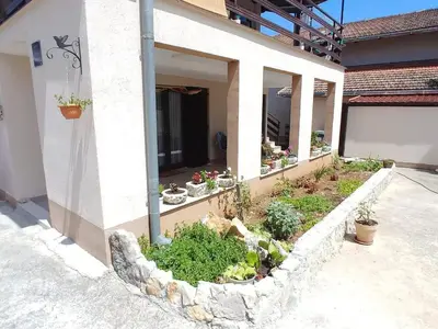 Zgrada u kojoj se nalazi apartman