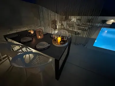 Bazen u objektu Lemon Navy house ili u blizini