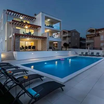 Villa Corcovado Deluxe Apartments with Heated Pool
