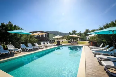 Bazen u objektu Cozy and Chic Little House with pool Ivinj - 5 ili u blizini